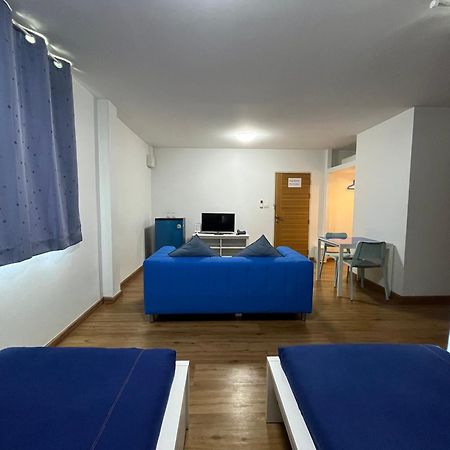 Dao Jaras Fah Hometel ดาวจรัสฟ้าโฮมเทล Μπανγκόκ Εξωτερικό φωτογραφία